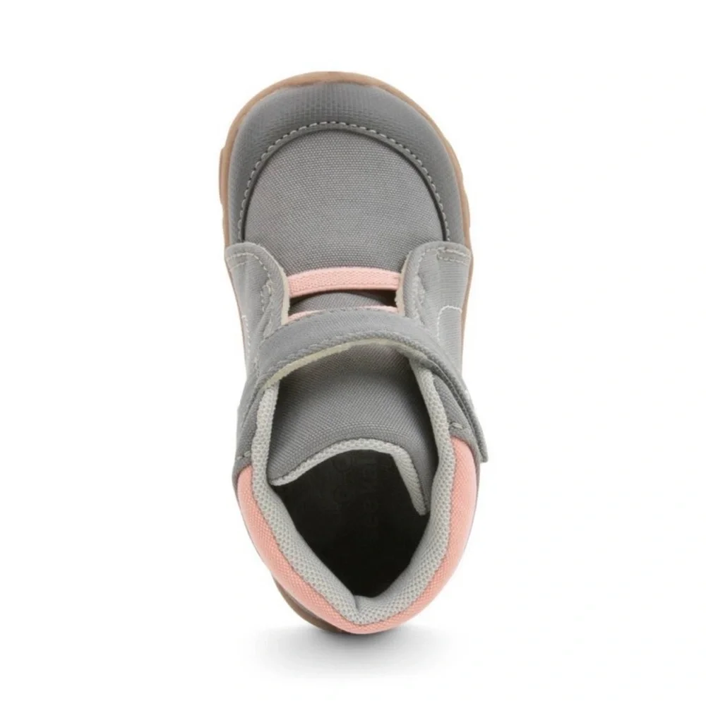 See Kai Run Girl’s Toddler size 5 Quinn Sneakers / boots Gray - Picture 4 of 6